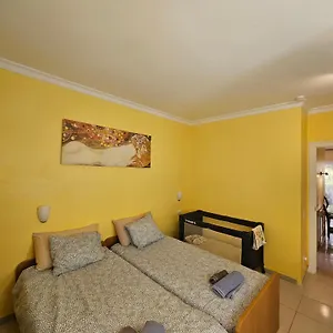 https://luxury-apartment-in-golf.adeje-hotels.com